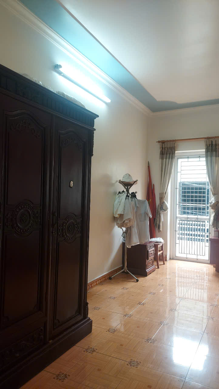 BÁN NHÀ 4 TẦNG – GARA Ô TÔ – NGÕ 562 NGUYỄN VĂN LINH, LÊ CHÂN, HẢI PHÒNG  